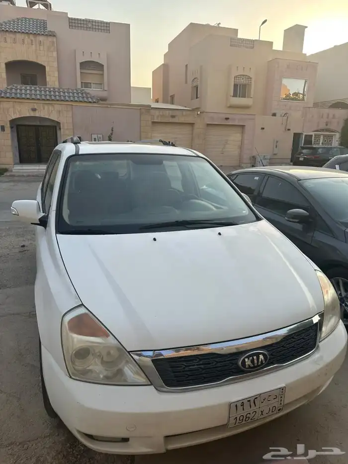 للبيع فان كرنفال كيا 2014 0