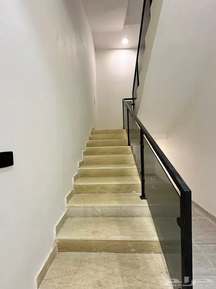 تاون هاوس بحي طويق 3