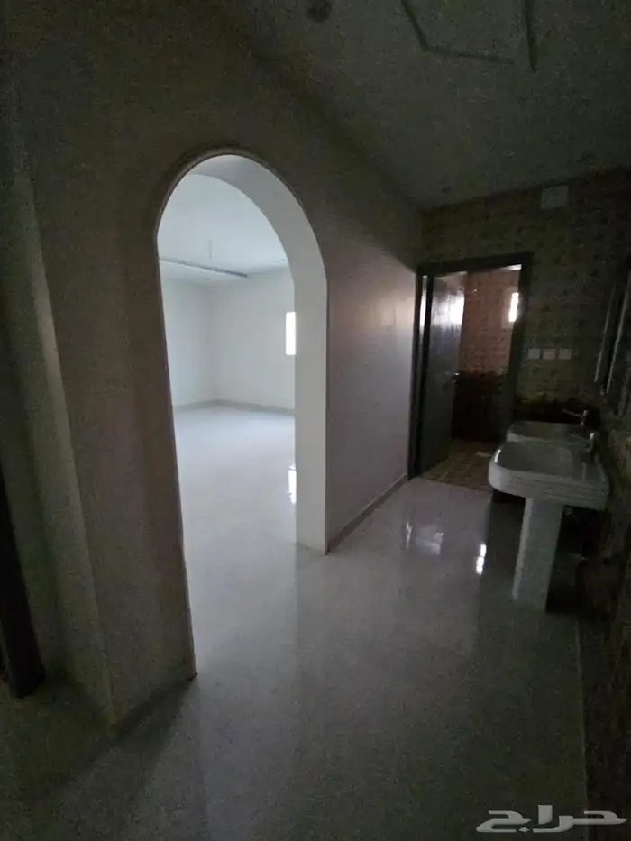 عمارة بها شقق للايجار بالحوية الجوهرة 8