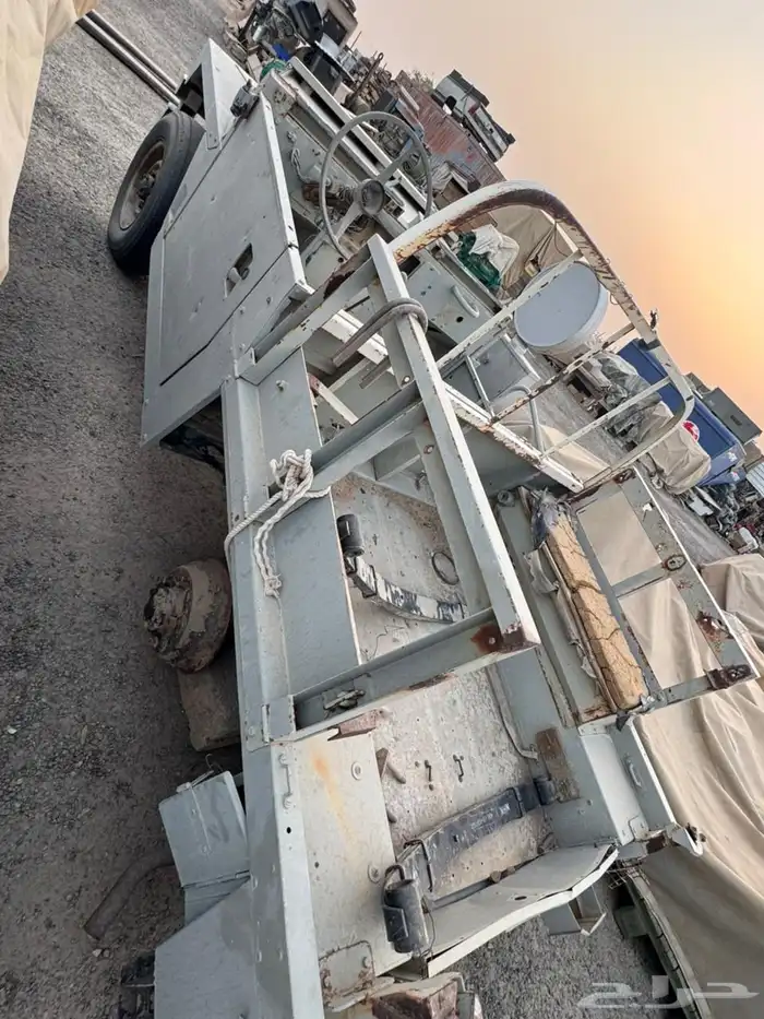 لاند روفر قديم موديل 76 2