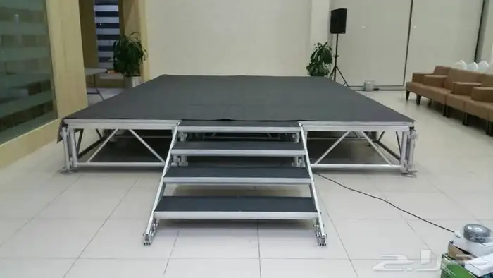 تاجير شاشات عرض مسارح زجاج اضاءه تنظيم معارض حفلات 8