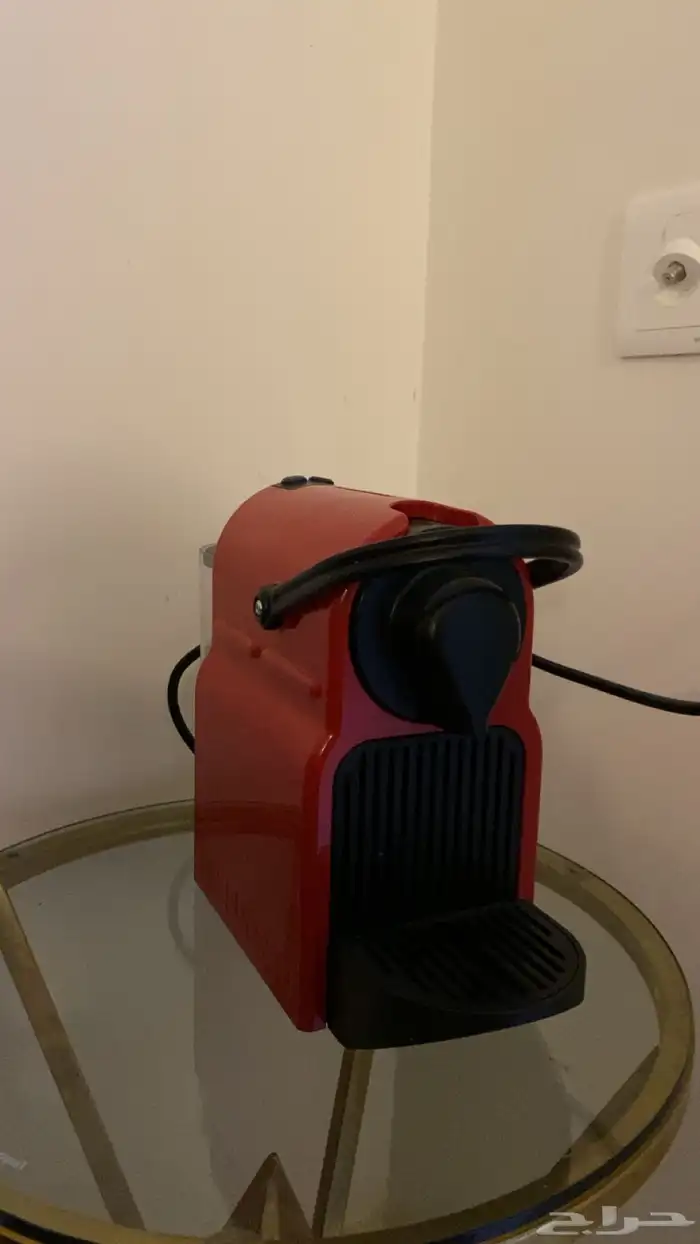 اله نسبريسو إينيسيا  ماكينة تحضير الإسبريسو لون أحمر 0