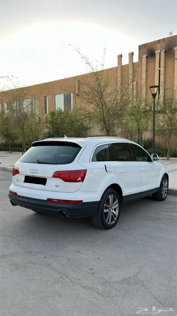 اودي Q7 موديل 2010 V6 بحالة جيده 15