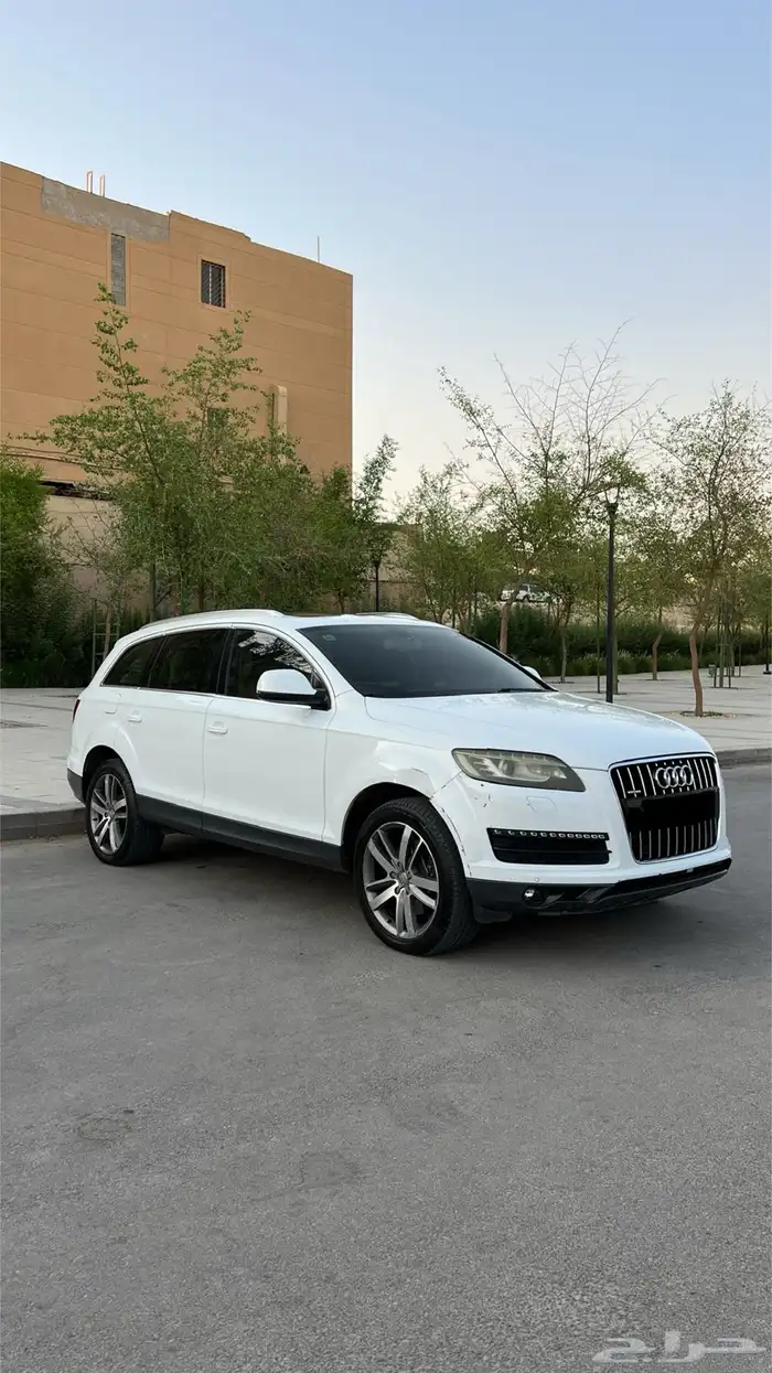 اودي Q7 موديل 2010 V6 بحالة جيده 1