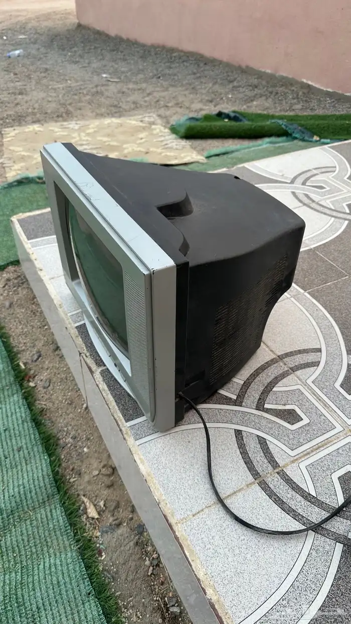 للبيع تلفزون تراث نضيف 3