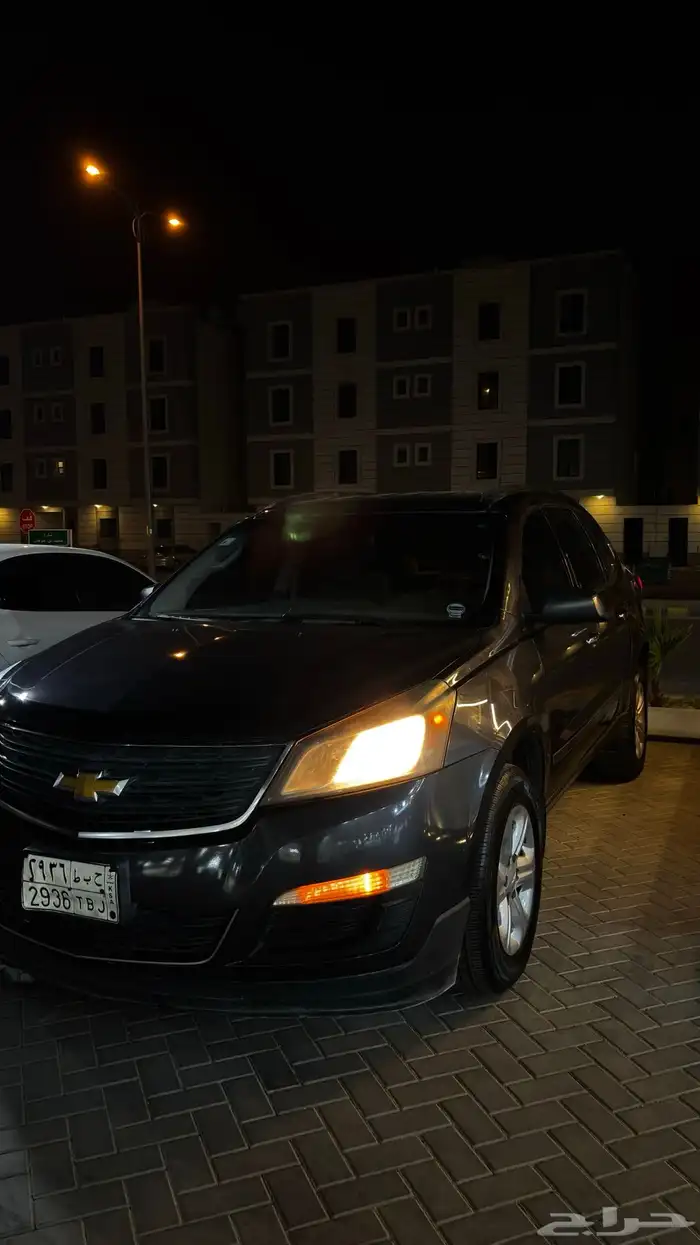ترافيرس LS 2013 رمادي 1