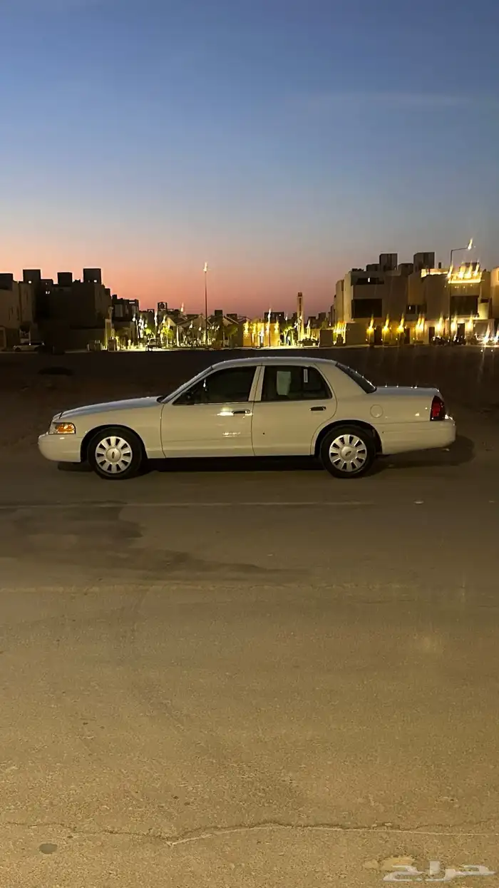 فورد بوليسي 2011 4
