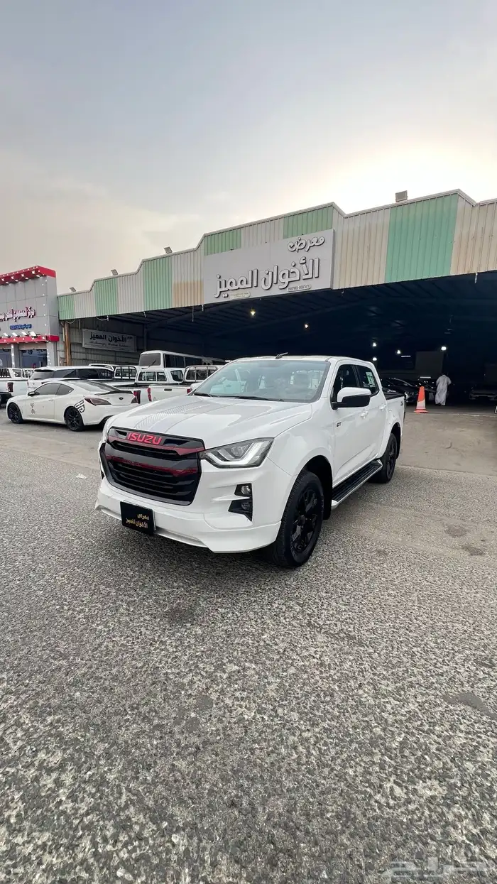 ايسوزو 2023 دبل فل كامل GT ديزل تماتيك 2