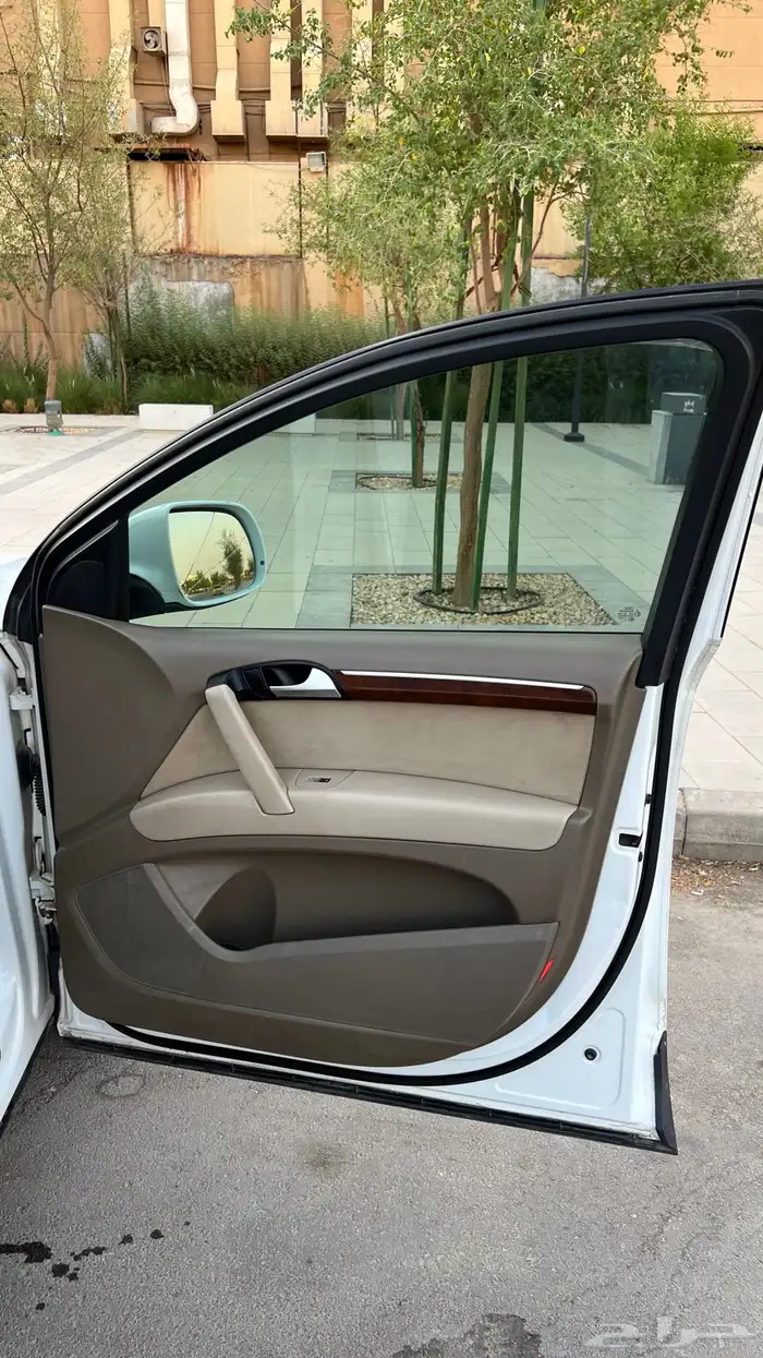 اودي Q7 موديل 2010 V6 بحالة جيده 42