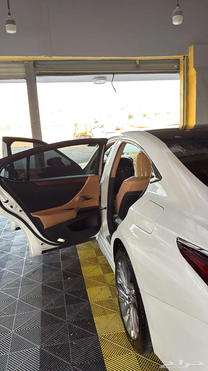 لكزس es350 2023 7