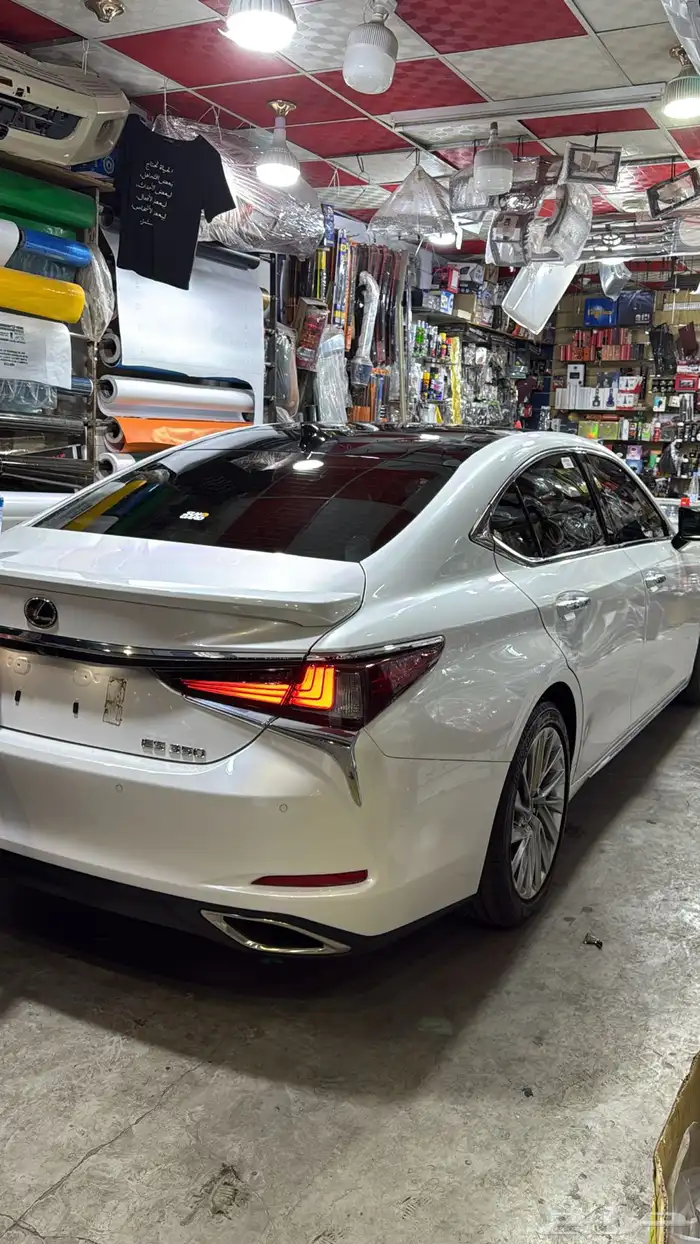 لكزس es350 2023 15