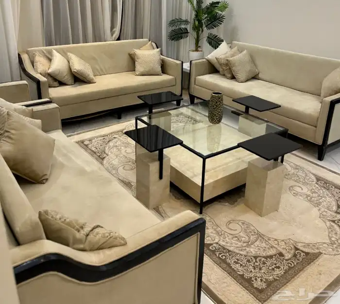 كنب مع طاوله مبلغ الشراء 2500 البيع بأعلى سوم 0