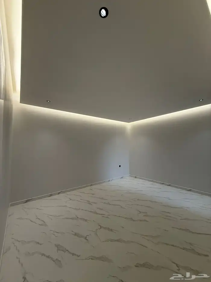 دور أرضي للبيع بتصميم عصري بمساحة 350 4