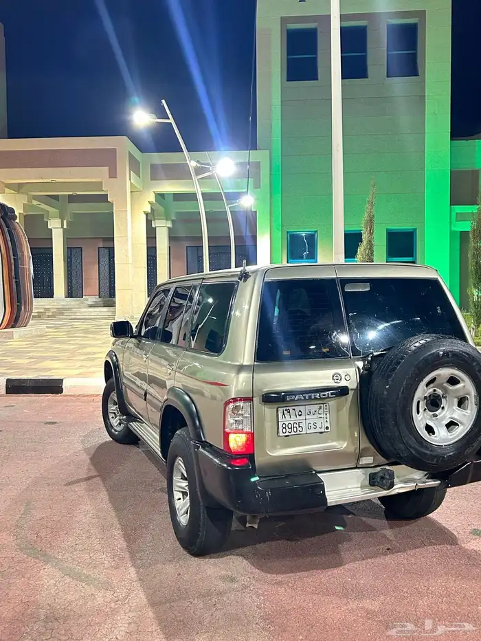 للبيع جيب نيسان فتك4800 قير عادي مكينه مخبطه باقي محركاته 4