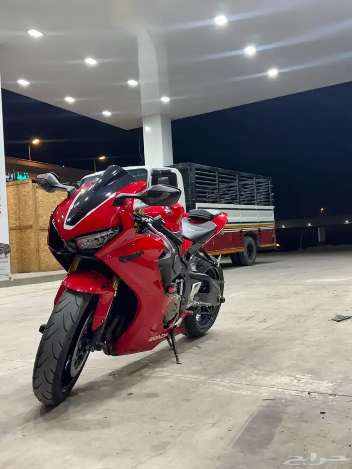 دباب هوندا 1000 RR موديل 2017 2