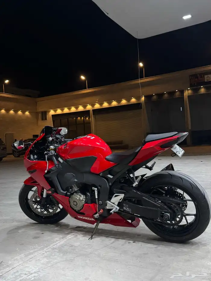 دباب هوندا 1000 RR موديل 2017 3