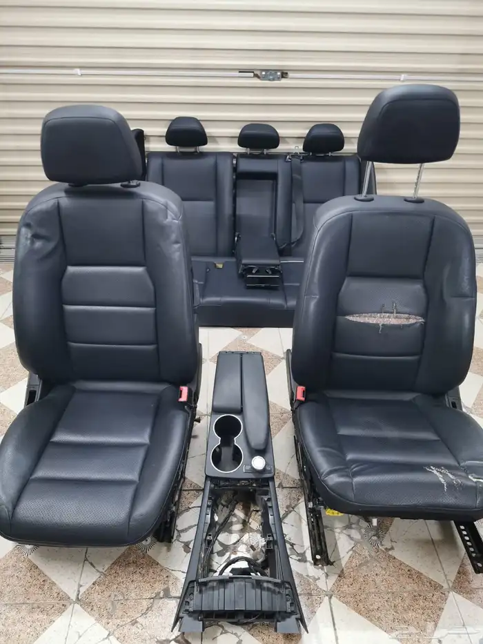 قطع غيار مرسدس فئة C 11