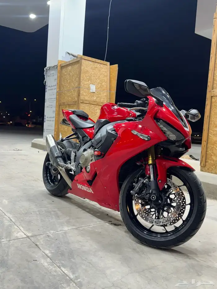 دباب هوندا 1000 RR موديل 2017 1