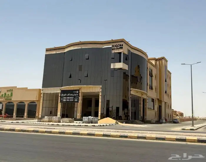 صالة عرض ومكاتب للإيجار 3