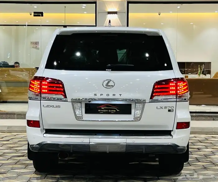 جيب لكزس 2013 LX570 S ( بحالة ممتازة ) 3