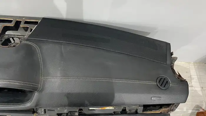 قطع غيار مرسدس فئة C 38