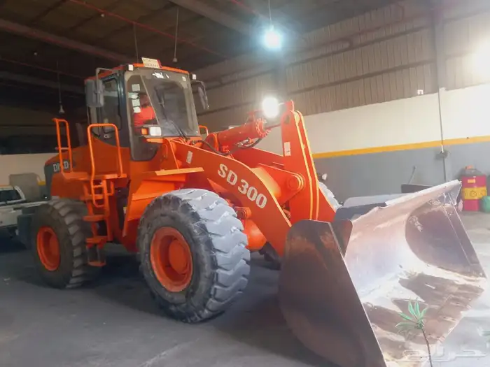 للبيع عدد 8 شياول  Doosan DISD300 صيني 4