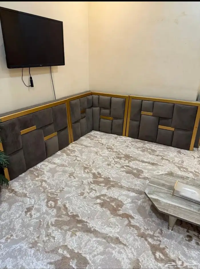مساند مع الطاولات 2