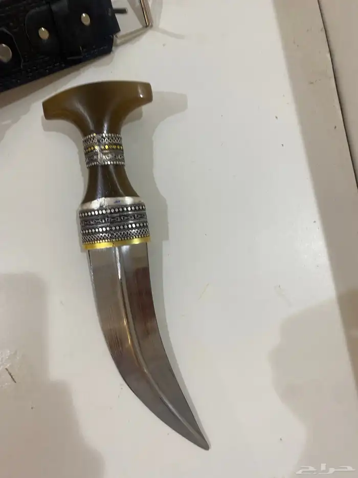 السلام عليكوم ورحمة الله جنبيه للبيع النوع زراف فضه صب حديد 3
