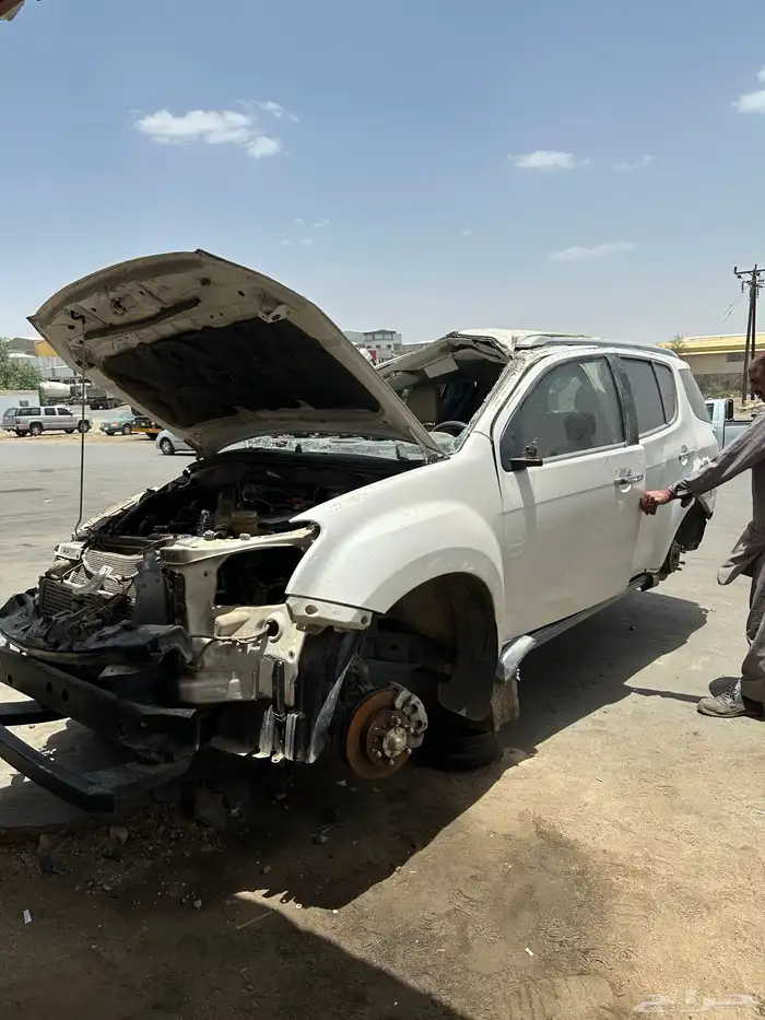 قطع غيار ايسوزو ام يو اكس 2021 تشليح 0