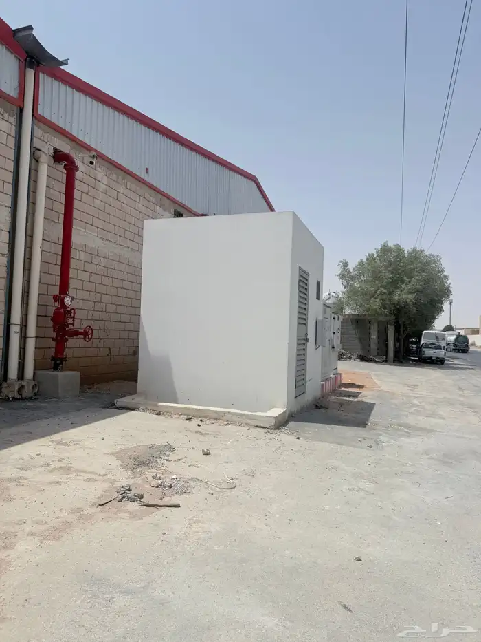 مصانع للإيجار مساحة كبيرة تبداء من 3400 متر خطورة عالية 3