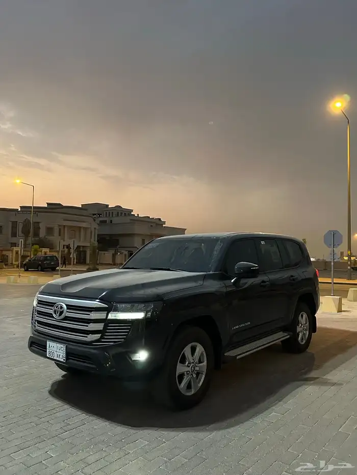 لاندكروزر 2024 وارد وليد ممشى قليل LC300 1
