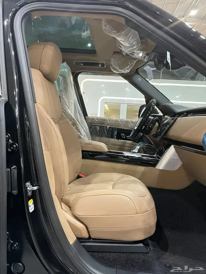 لاند روفر رنج روفر HSE V6 جديد 2025 8