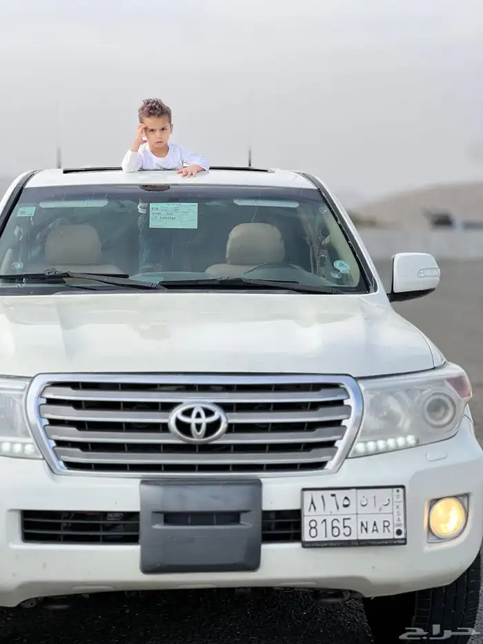 لاندكروزر 2010 فل كامل v6 قير عادي دفلك 4