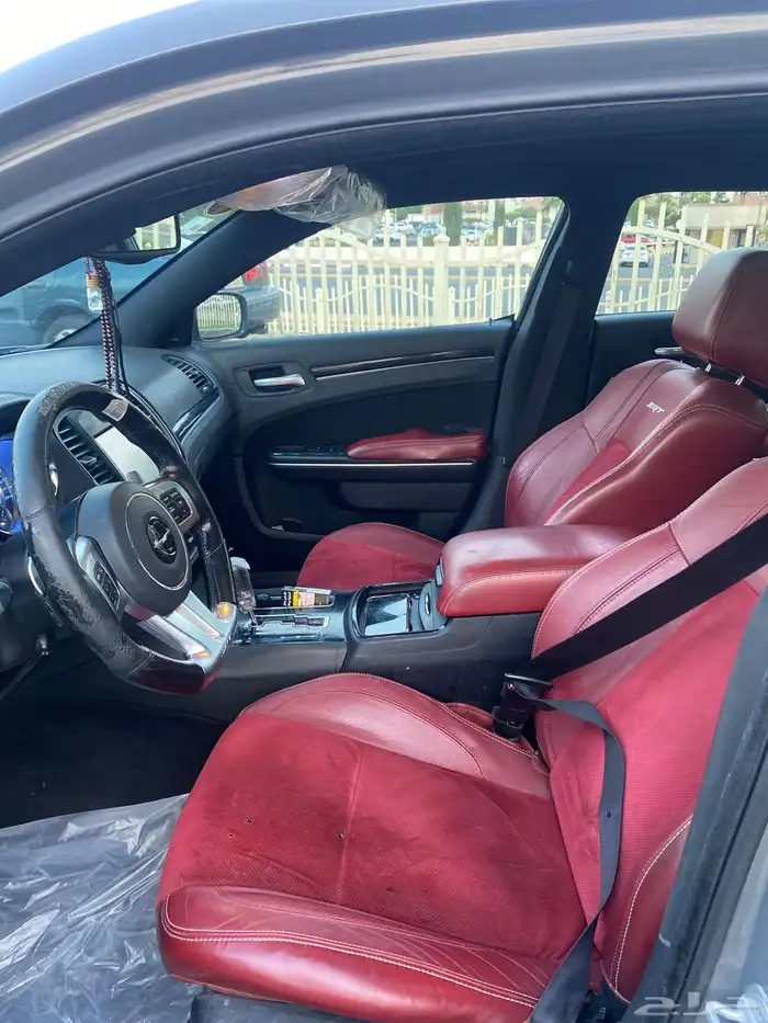 كليزلر 2013 SRT8 سكي فور نضيفه على الشرط ممشى 200 الف 8