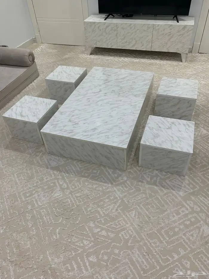 طاولة جلسة ارضية مع اربع خدمات 1