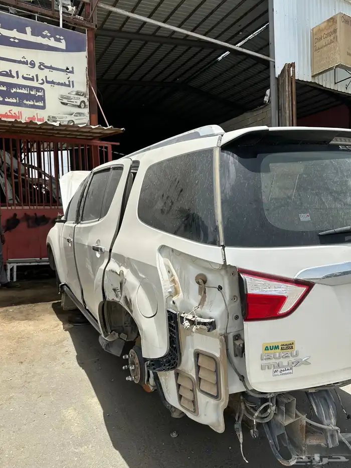 قطع غيار ايسوزو ام يو اكس 2021 تشليح 5