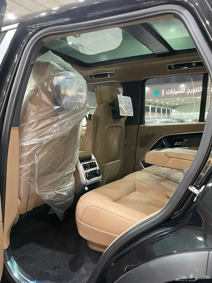 لاند روفر رنج روفر HSE V6 جديد 2025 14