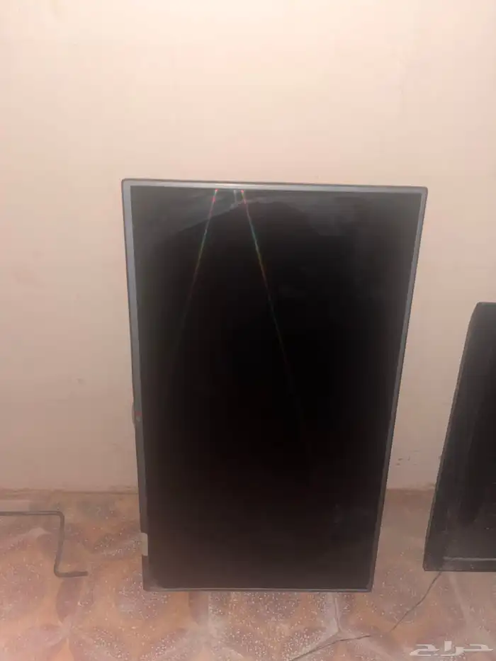 شاشة LG الشاشه سليمه مافيها اي كسور بس ماتشتغل للبيع 0
