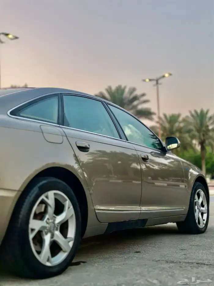 اودي A6 فل كامل مخزنه ممشى 70 الف فقط كاش او اقساط 23