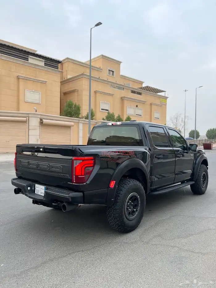 للبيع فورد f150 رابتر 2024 شبه الجديد 8