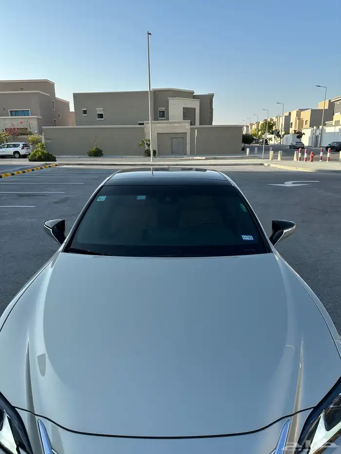 لكزس ES350 موديل 2022 12