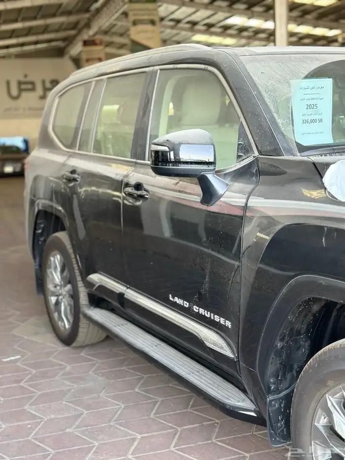 تويوتا لاندكروزر 2025 - GXR .S فل كامل خليجي لون أسود 1
