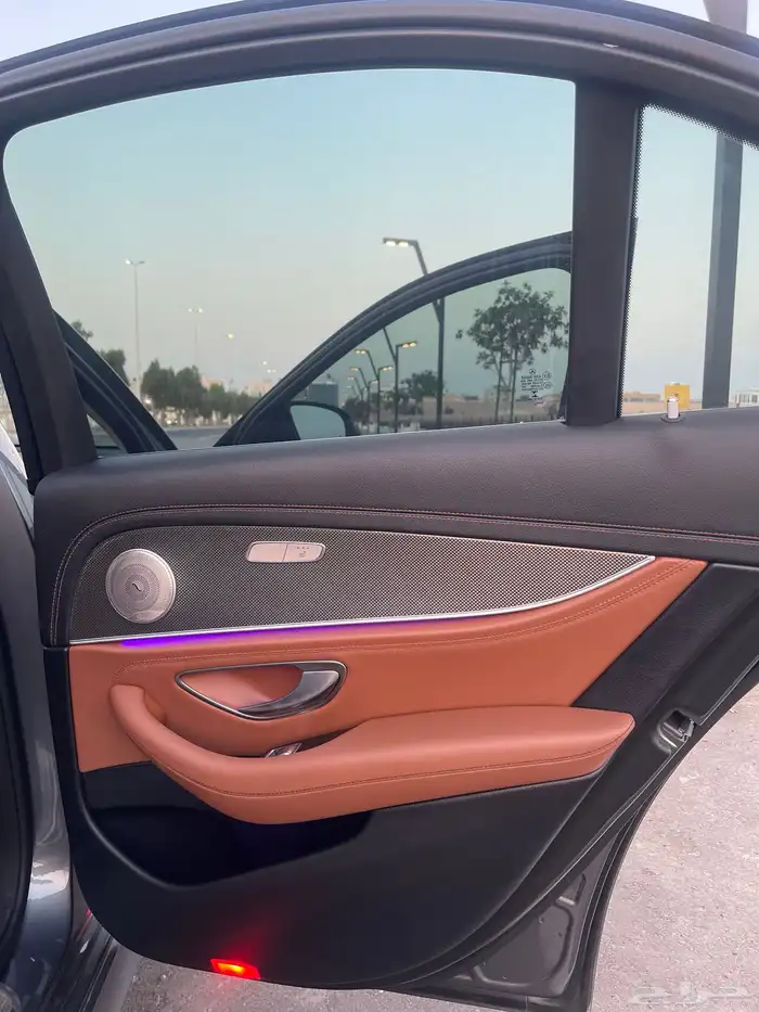 مرسيدس E300 2018 ممشى 99km 18