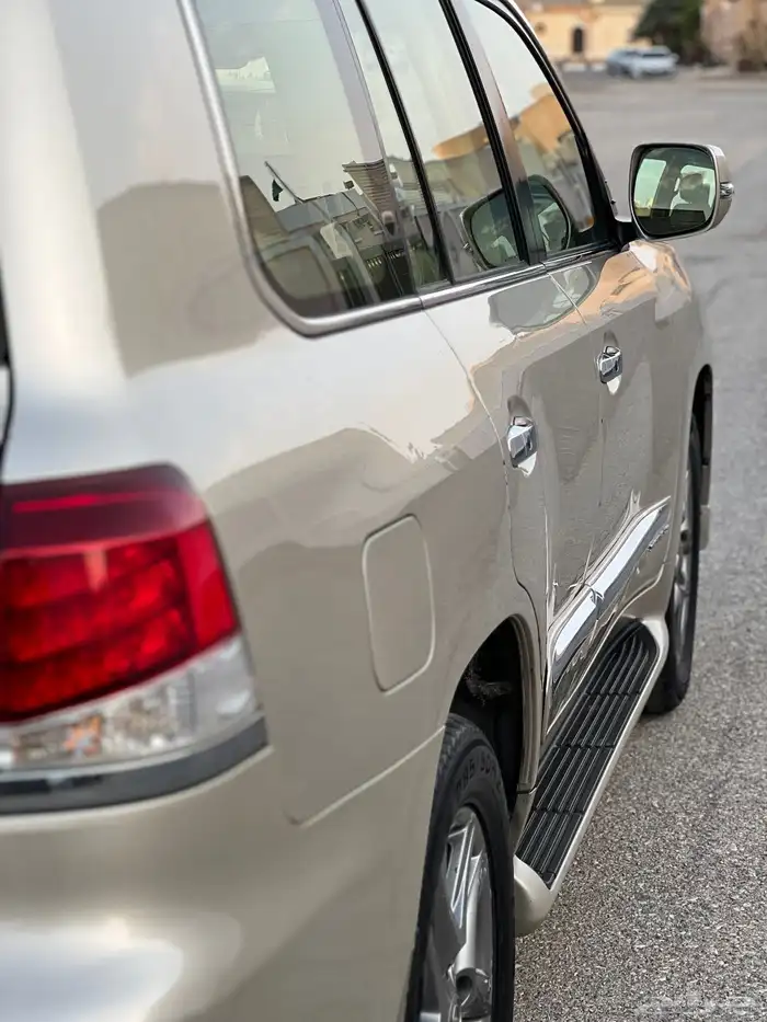 لكزس LX570 2014 بريمي 19