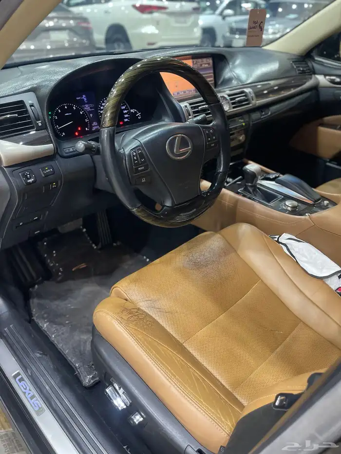 لكزس LS460 موديل 2013 6
