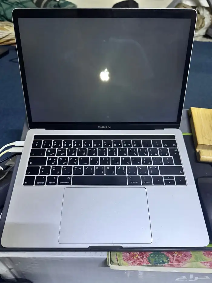 جهاز ماك بوك برو . Macbook Pro 2019 3