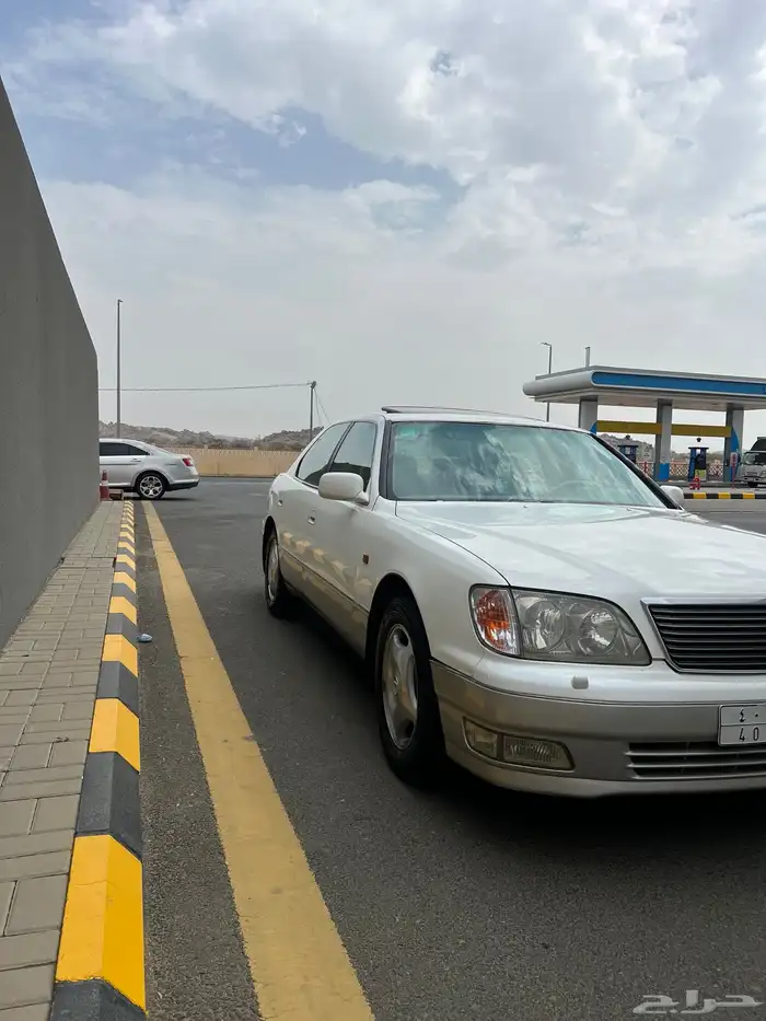 لكزس LS400 1