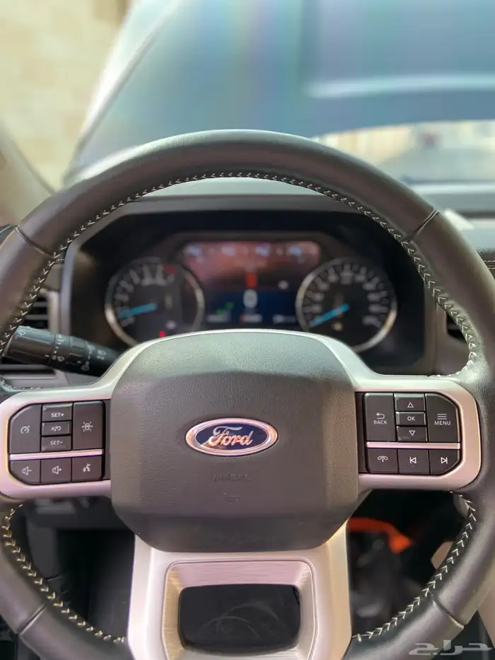 Ford Expedtion 2024 XLT Premium with leather and panorama 8