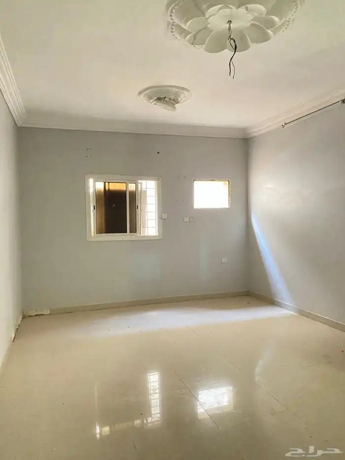 للايجار 5