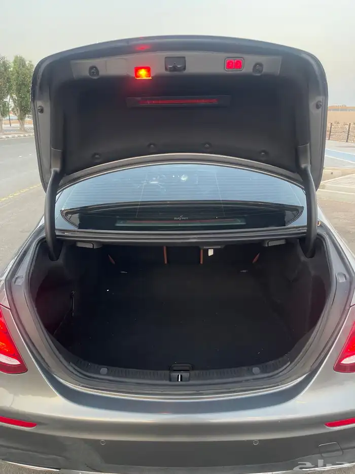 مرسيدس E300 2018 ممشى 99km 25
